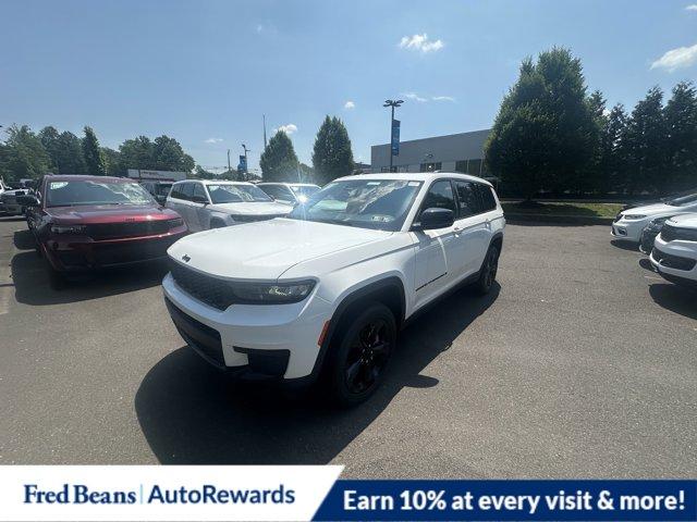 2025 Jeep Grand Cherokee L Vehicle Photo in Doylsetown, PA 18901
