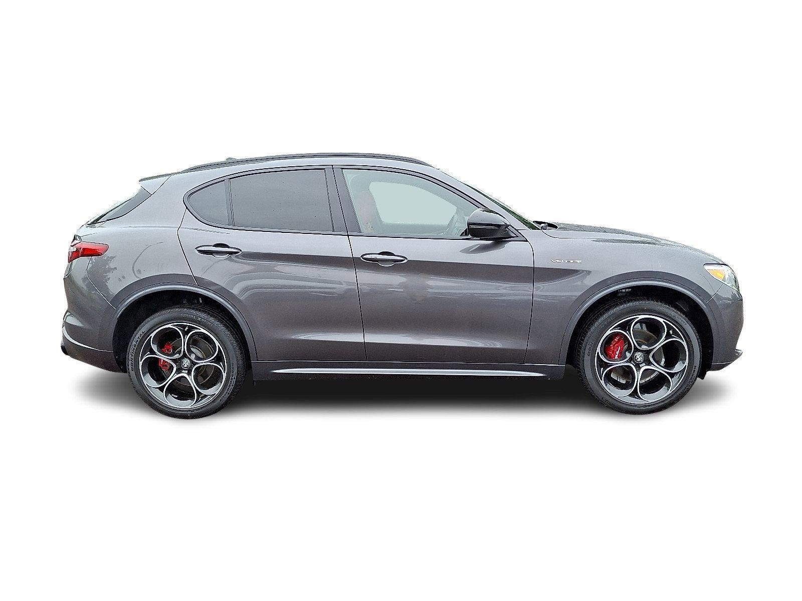 2022 Alfa Romeo Stelvio Vehicle Photo in Willow Grove, PA 19090