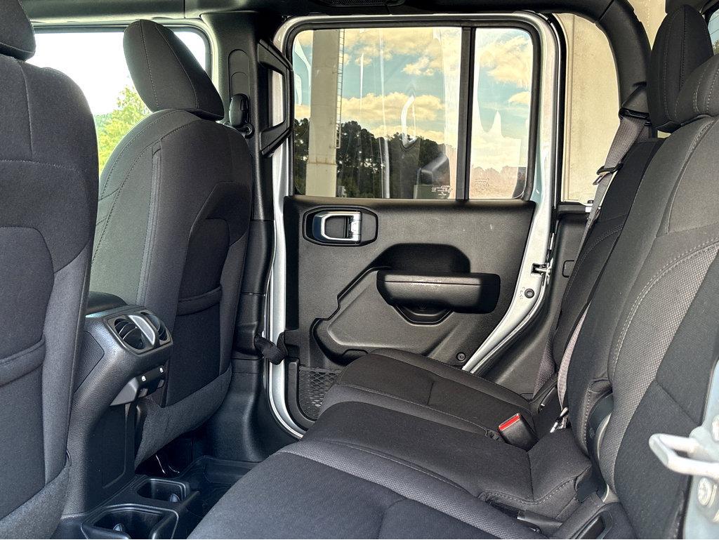 2022 Jeep Gladiator Vehicle Photo in POOLER, GA 31322-3252