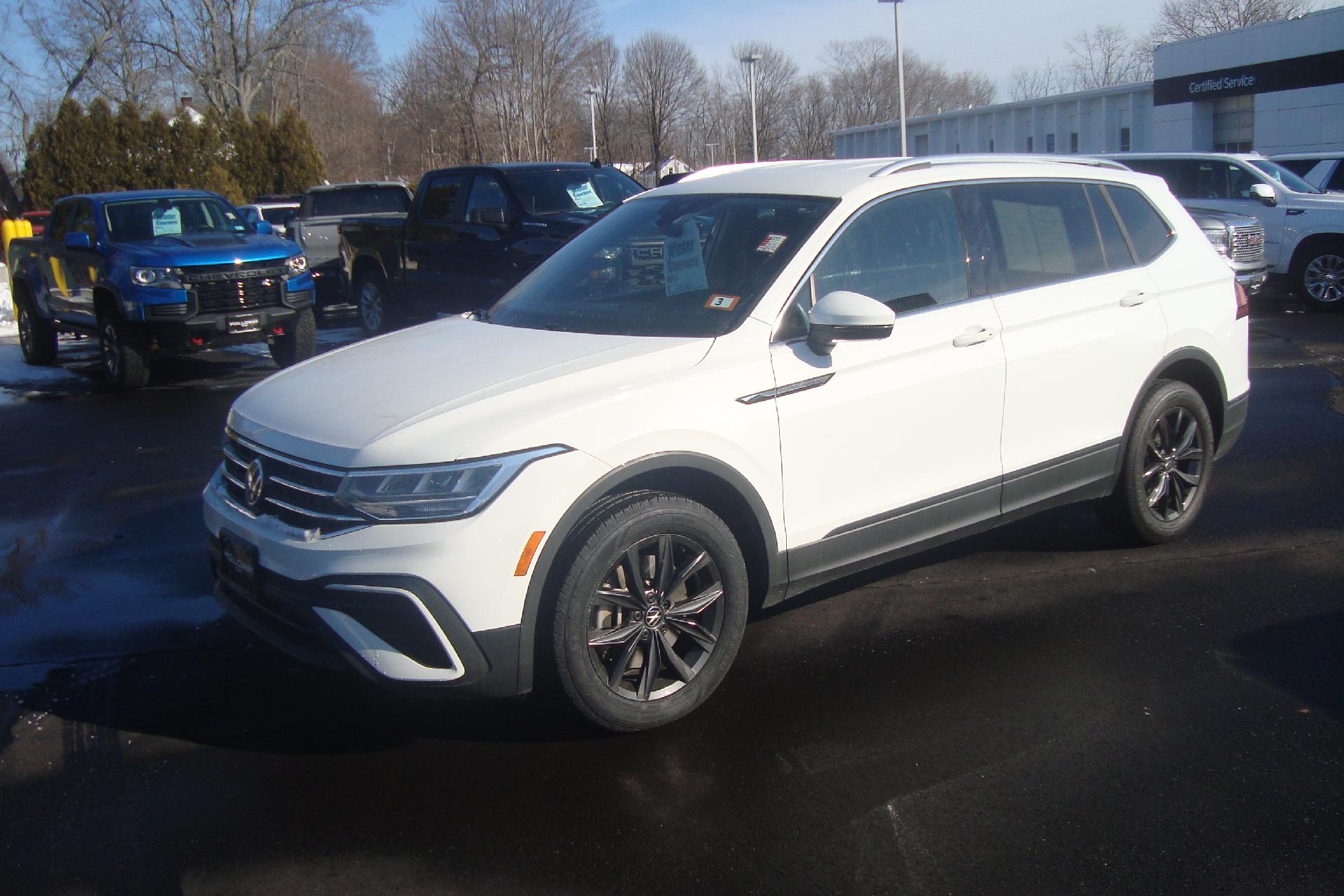 2024 Volkswagen Tiguan Vehicle Photo in PORTSMOUTH, NH 03801-4196