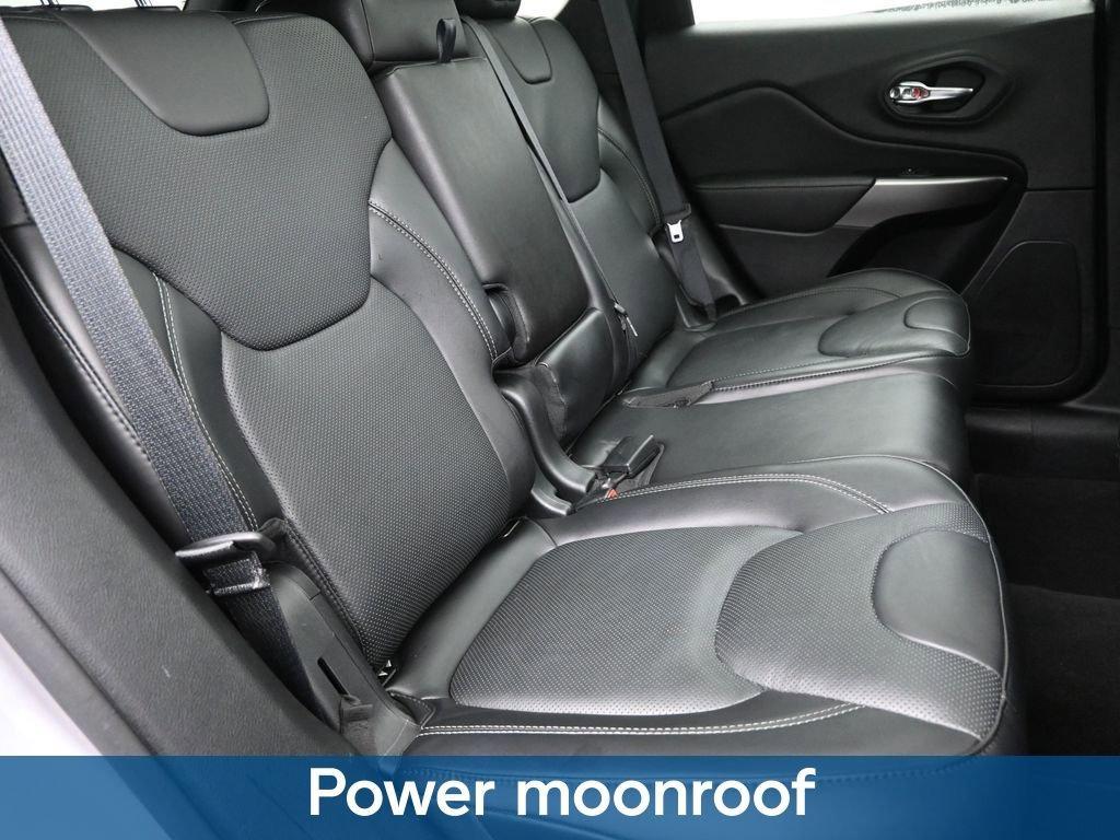 2021 Jeep Cherokee Vehicle Photo in Cedar Rapids, IA 52402