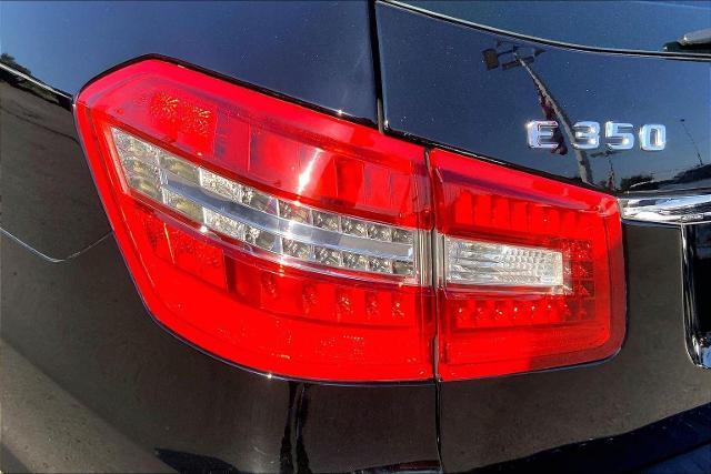 2011 Mercedes-Benz E-Class Vehicle Photo in KANSAS CITY, MO 64114-4502