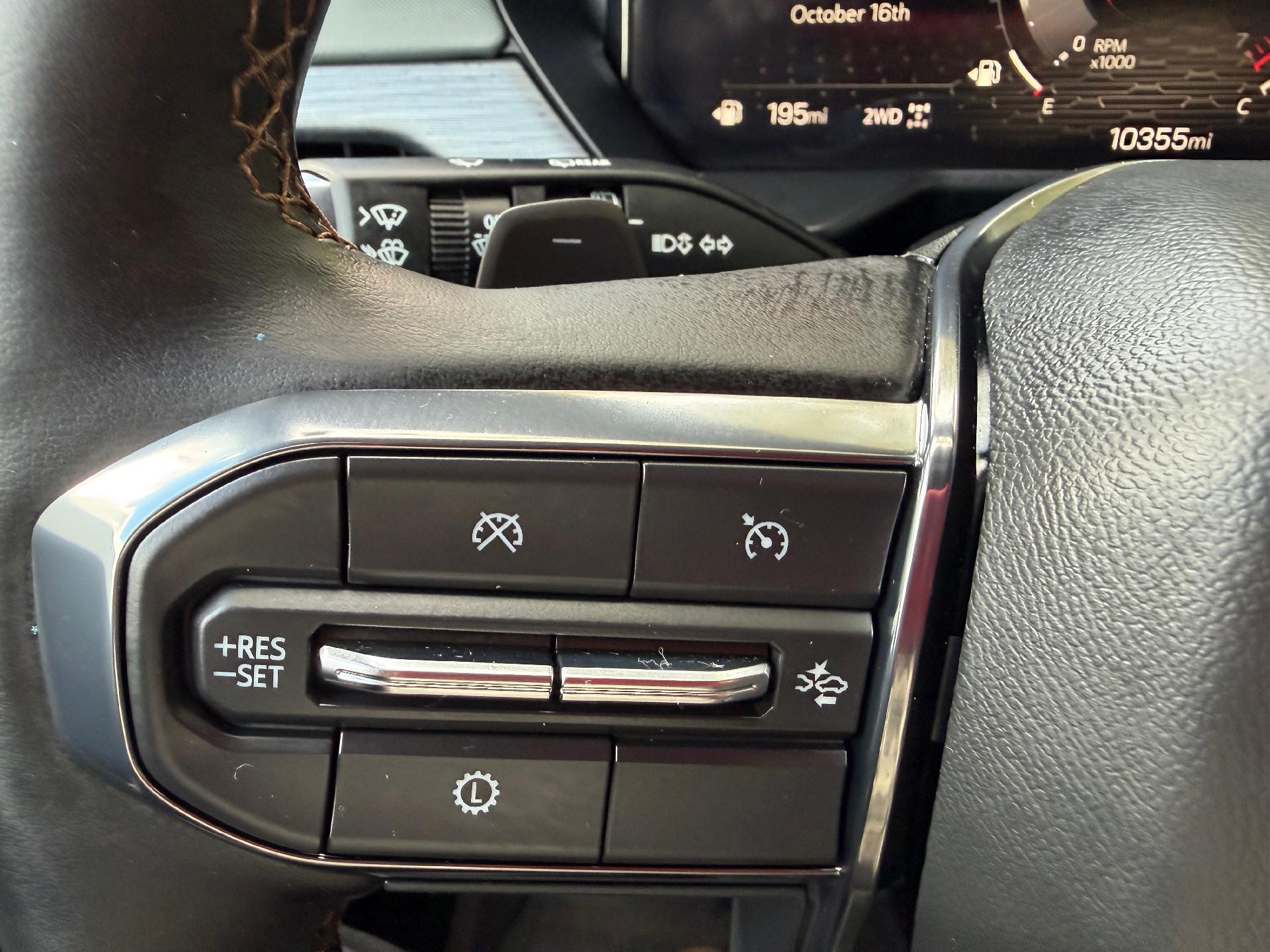 2024 GMC Acadia Vehicle Photo in LEOMINSTER, MA 01453-2952