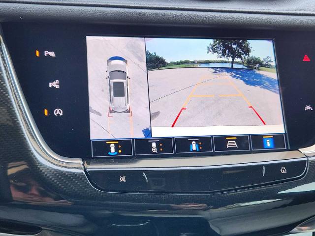 2023 Cadillac XT6 Vehicle Photo in DENTON, TX 76210-9321