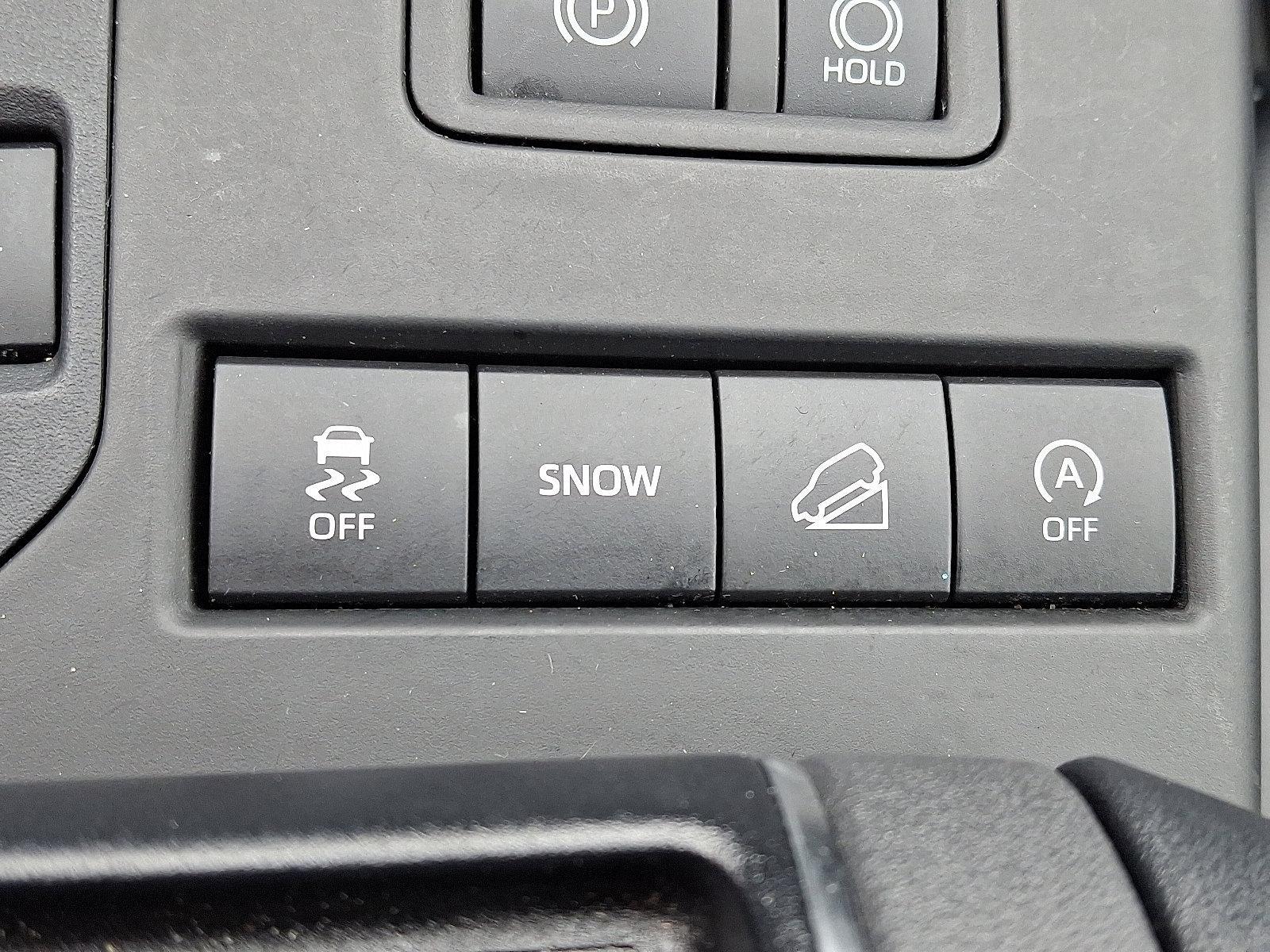 2022 Toyota Highlander Vehicle Photo in BETHLEHEM, PA 18017-9401