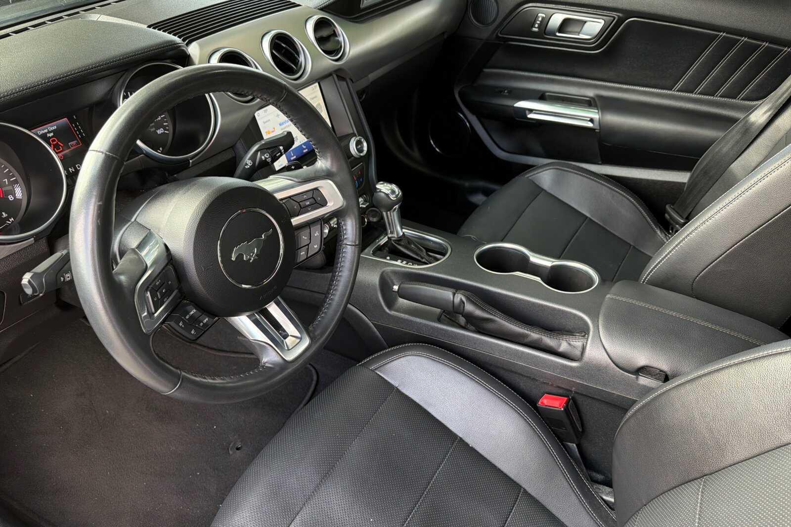 2022 Ford Mustang GT Premium - Photo 11