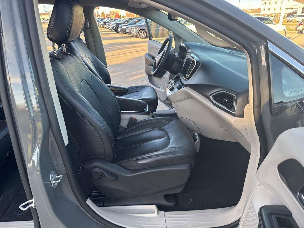 2022 Chrysler Pacifica Vehicle Photo in Cedar Rapids, IA 52402