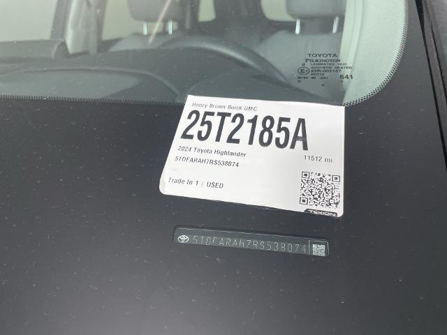 2024 Toyota Highlander Vehicle Photo in GILBERT, AZ 85297-0402