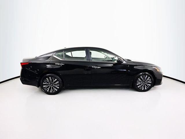2023 Nissan Altima Vehicle Photo in Flemington, NJ 08822