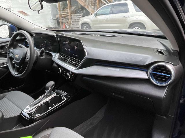 2024 Chevrolet Trax Vehicle Photo in PITTSBURGH, PA 15226-1209