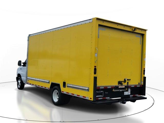 2024 Ford E-Series Cutaway Vehicle Photo in BRIDGMAN, MI 49106-9548