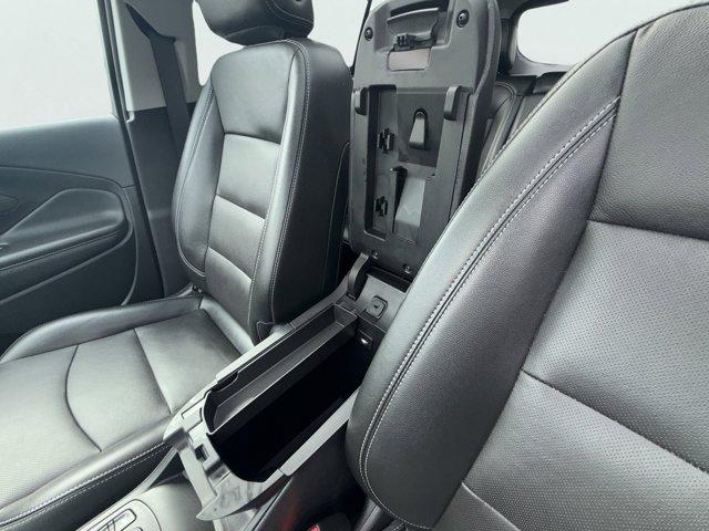 2024 GMC Terrain Vehicle Photo in LEOMINSTER, MA 01453-2952