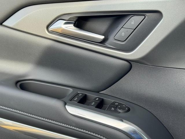 2026 Chevrolet Traverse Vehicle Photo in COLUMBIA, MO 65203-3903