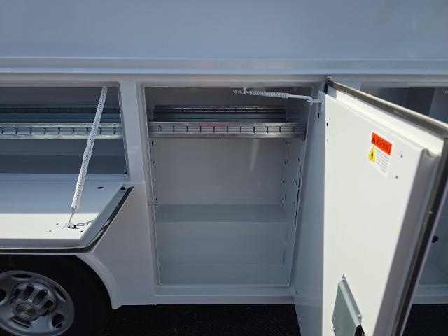 2025 Chevrolet Express Commercial Cutaway Vehicle Photo in INDEPENDENCE, MO 64055-1314