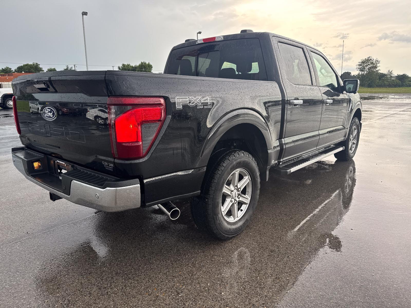 View vehicle photo 5