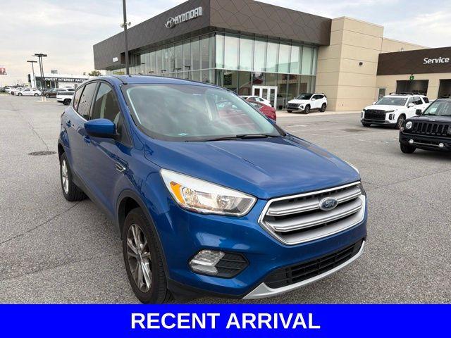 2017 Ford Escape Vehicle Photo in Merrillville, IN 46410