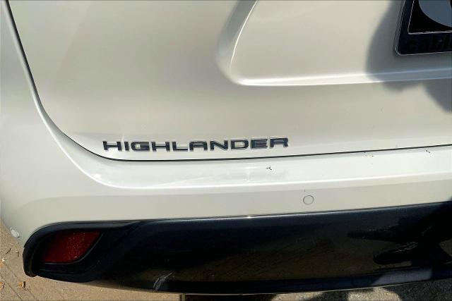 2021 Toyota Highlander Vehicle Photo in KANSAS CITY, MO 64114-4545
