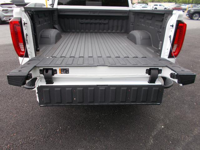 2021 GMC Sierra 2500 HD Vehicle Photo in LOWELL, MA 01852-4336