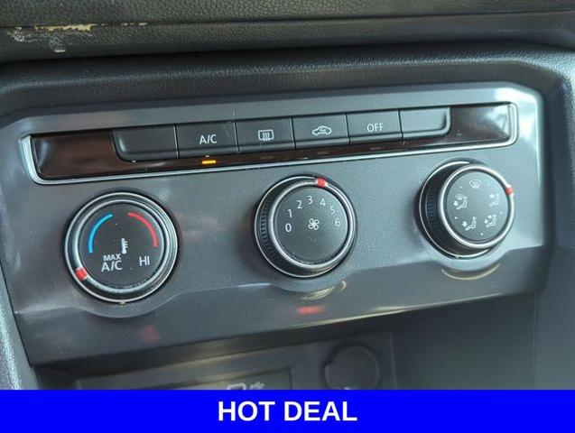 2020 Volkswagen Tiguan Vehicle Photo in Merrillville, IN 46410