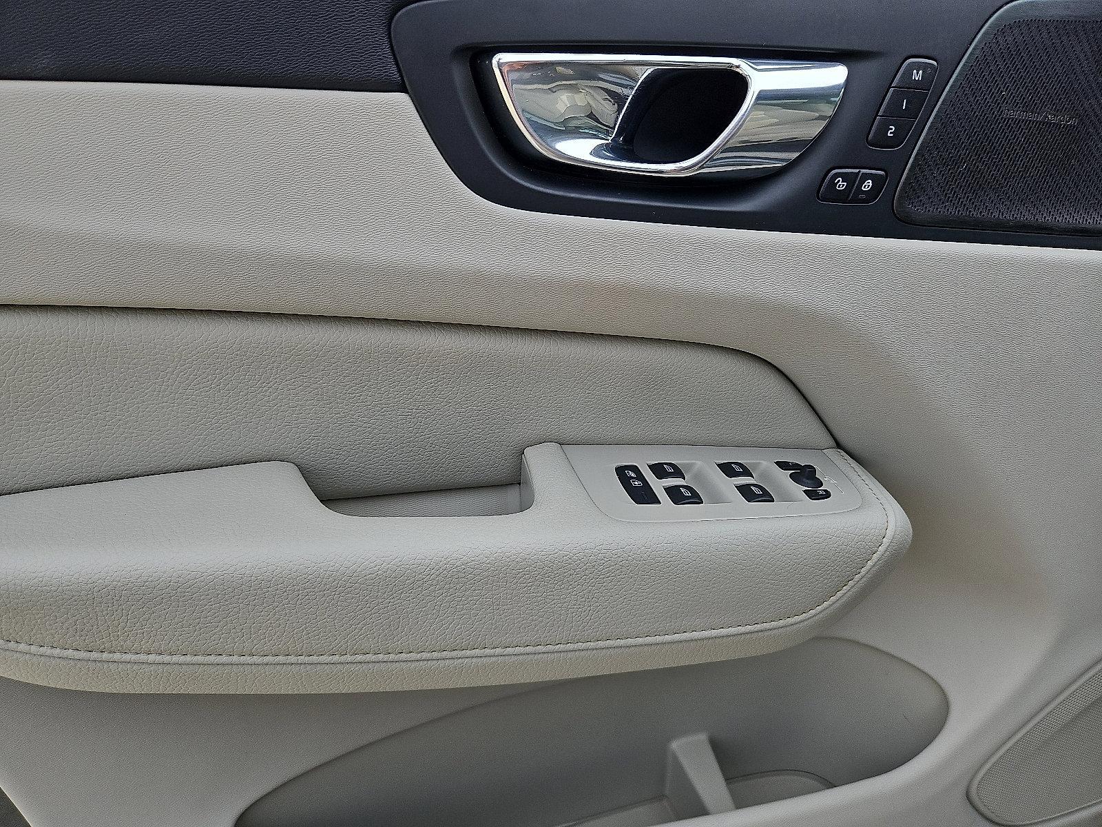 2020 Volvo XC60 Vehicle Photo in Trevose, PA 19053