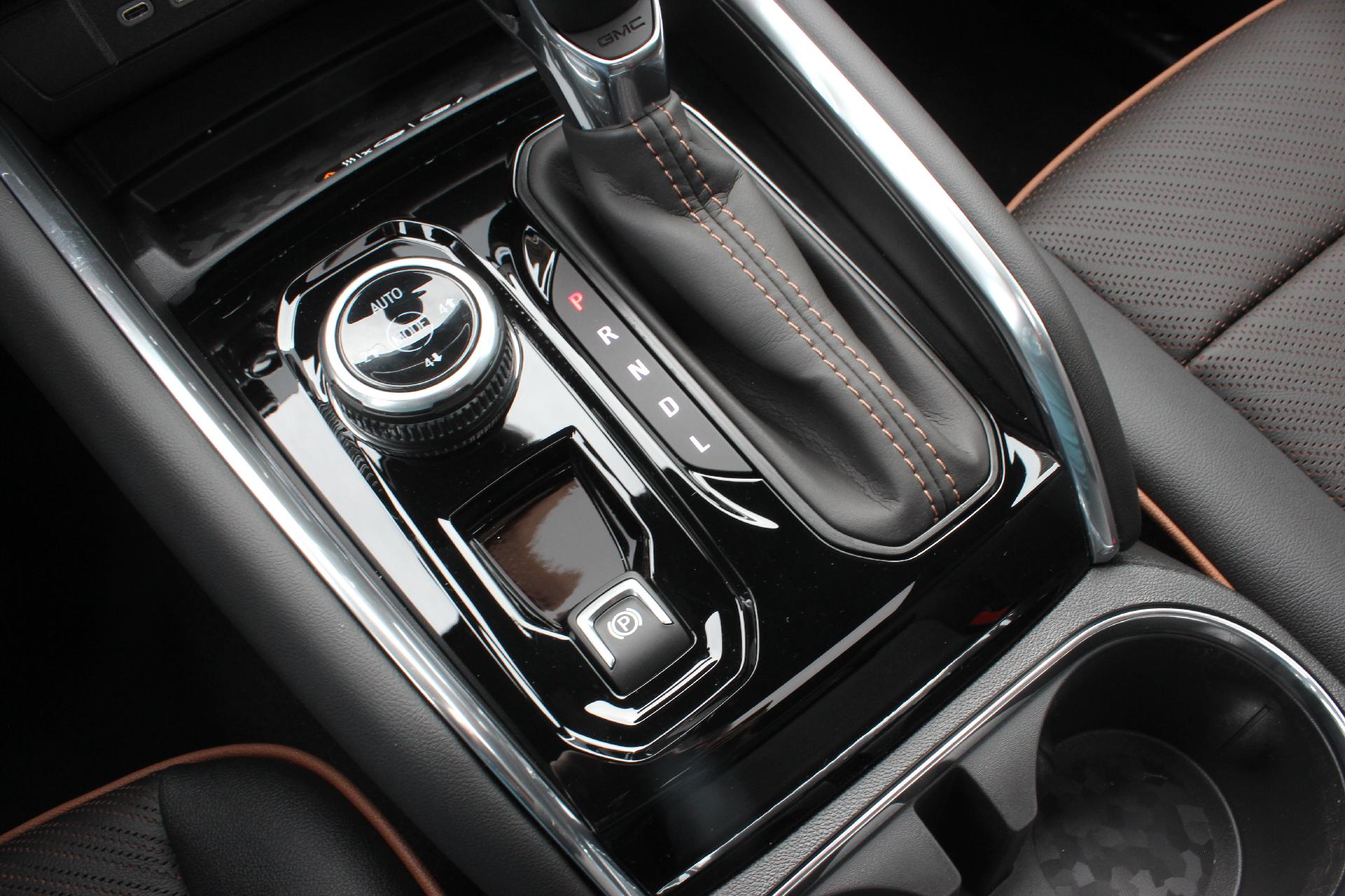 2026 GMC Canyon Vehicle Photo in AURORA, CO 80012-4011