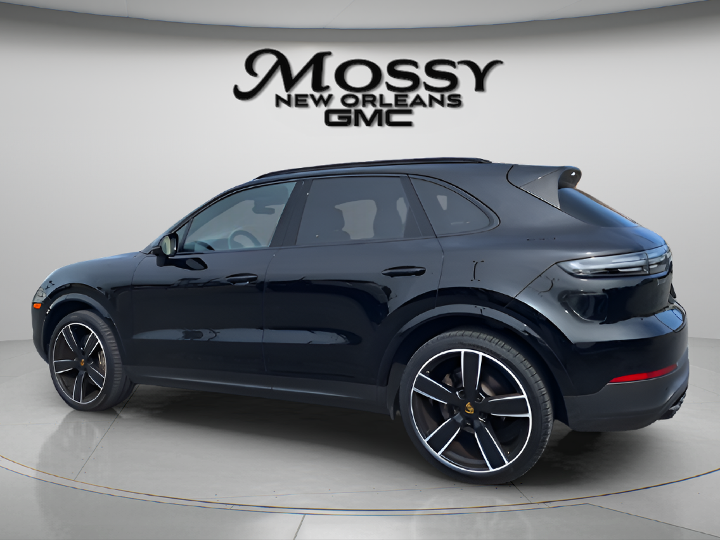 2023 Porsche Cayenne photo 7 of 31