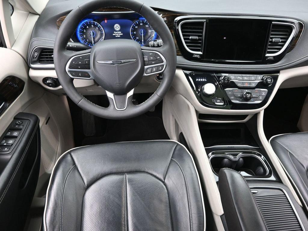 2022 Chrysler Pacifica Vehicle Photo in Cedar Rapids, IA 52402