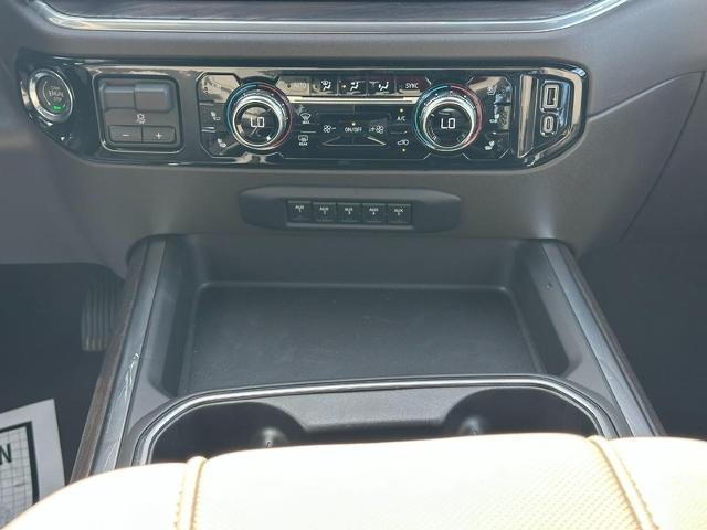 2025 GMC Sierra 3500 HD Vehicle Photo in COLUMBIA, MO 65203-3903