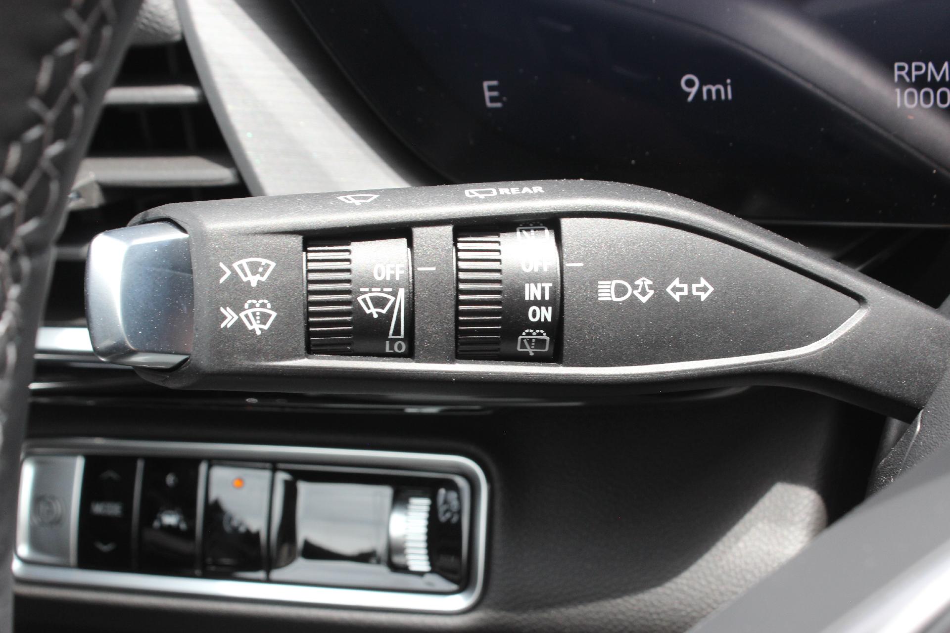 2025 Buick Envision Vehicle Photo in AURORA, CO 80012-4011