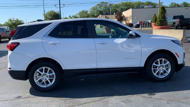 2022 Chevrolet Equinox Vehicle Photo in MOON TOWNSHIP, PA 15108-2571