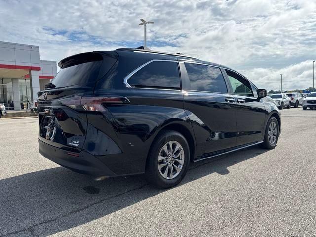 2023 Toyota Sienna Vehicle Photo in Jonesboro, AR 72404