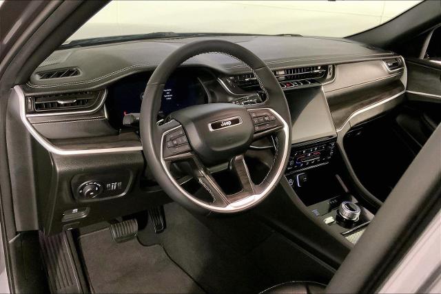 2024 Jeep Grand Cherokee L Vehicle Photo in INDEPENDENCE, MO 64055-1314