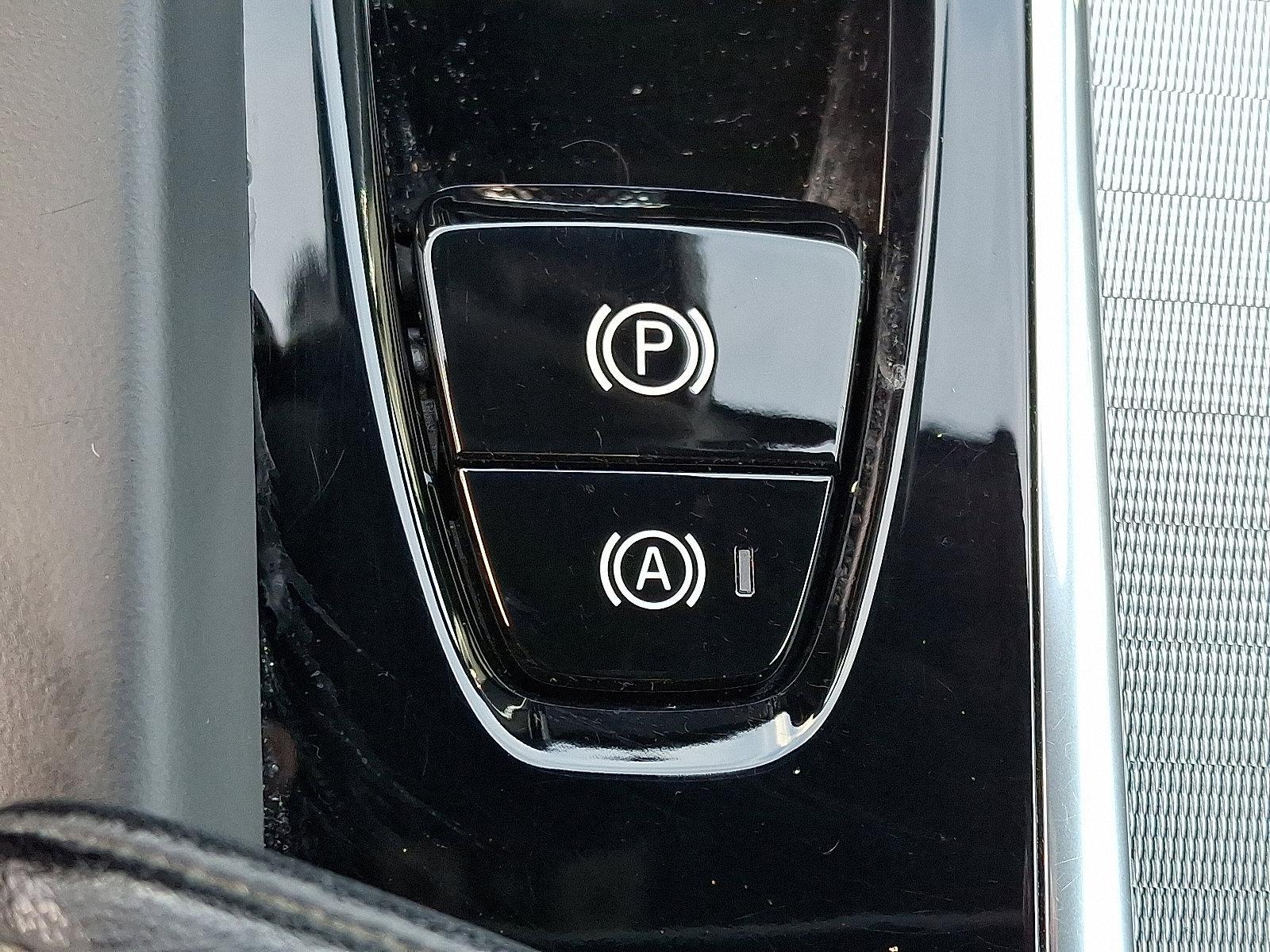 2022 Volvo XC60 Recharge Plug-In Hybrid Vehicle Photo in BETHLEHEM, PA 18017-9401