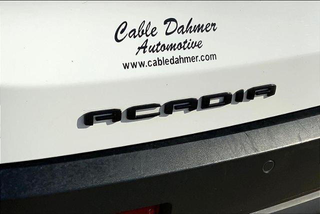 2023 GMC Acadia Vehicle Photo in TOPEKA, KS 66609-0000