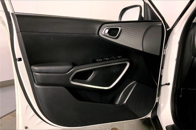 2024 Kia Soul Vehicle Photo in Lees Summit, MO 64086