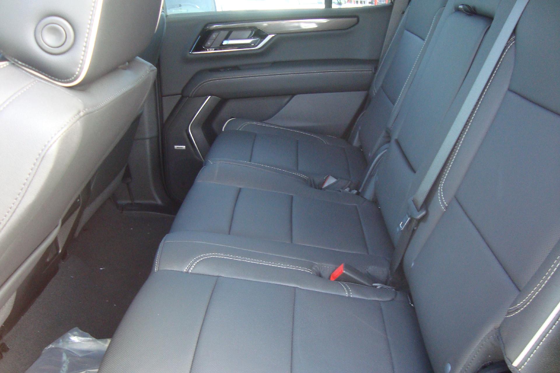 2026 GMC Yukon Vehicle Photo in PORTSMOUTH, NH 03801-4196