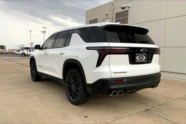 2024 Chevrolet Traverse Vehicle Photo in TOPEKA, KS 66609-0000