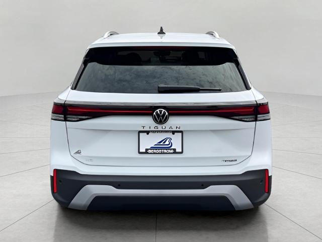 2025 Volkswagen Tiguan Vehicle Photo in Oshkosh, WI 54904