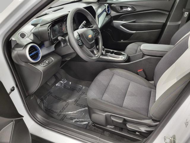 2024 Chevrolet Trax Vehicle Photo in NEENAH, WI 54956-2243