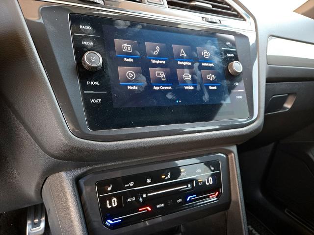 2024 Volkswagen Tiguan Vehicle Photo in Weatherford, TX 76087