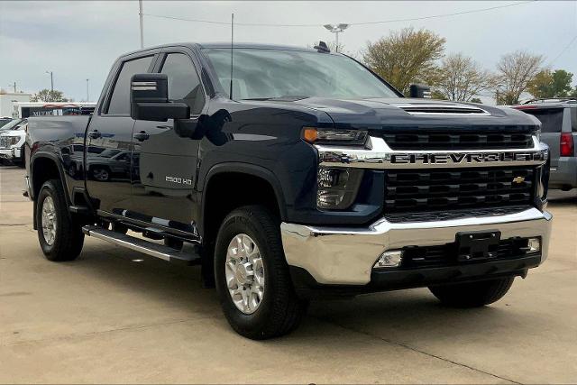 2022 Chevrolet Silverado 2500 HD Vehicle Photo in TOPEKA, KS 66609-0000