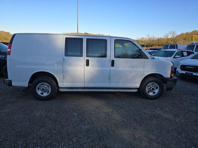 2024 GMC Savana Cargo Van Vehicle Photo in Pleasant Hills, PA 15236