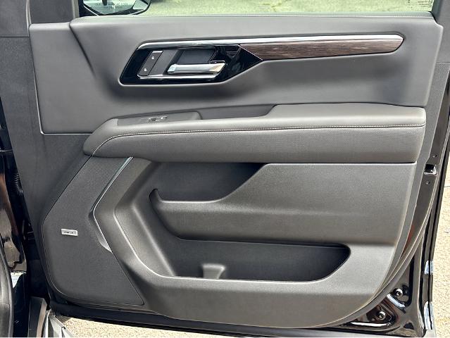 2025 Chevrolet Tahoe Vehicle Photo in BEAUFORT, SC 29906-4218