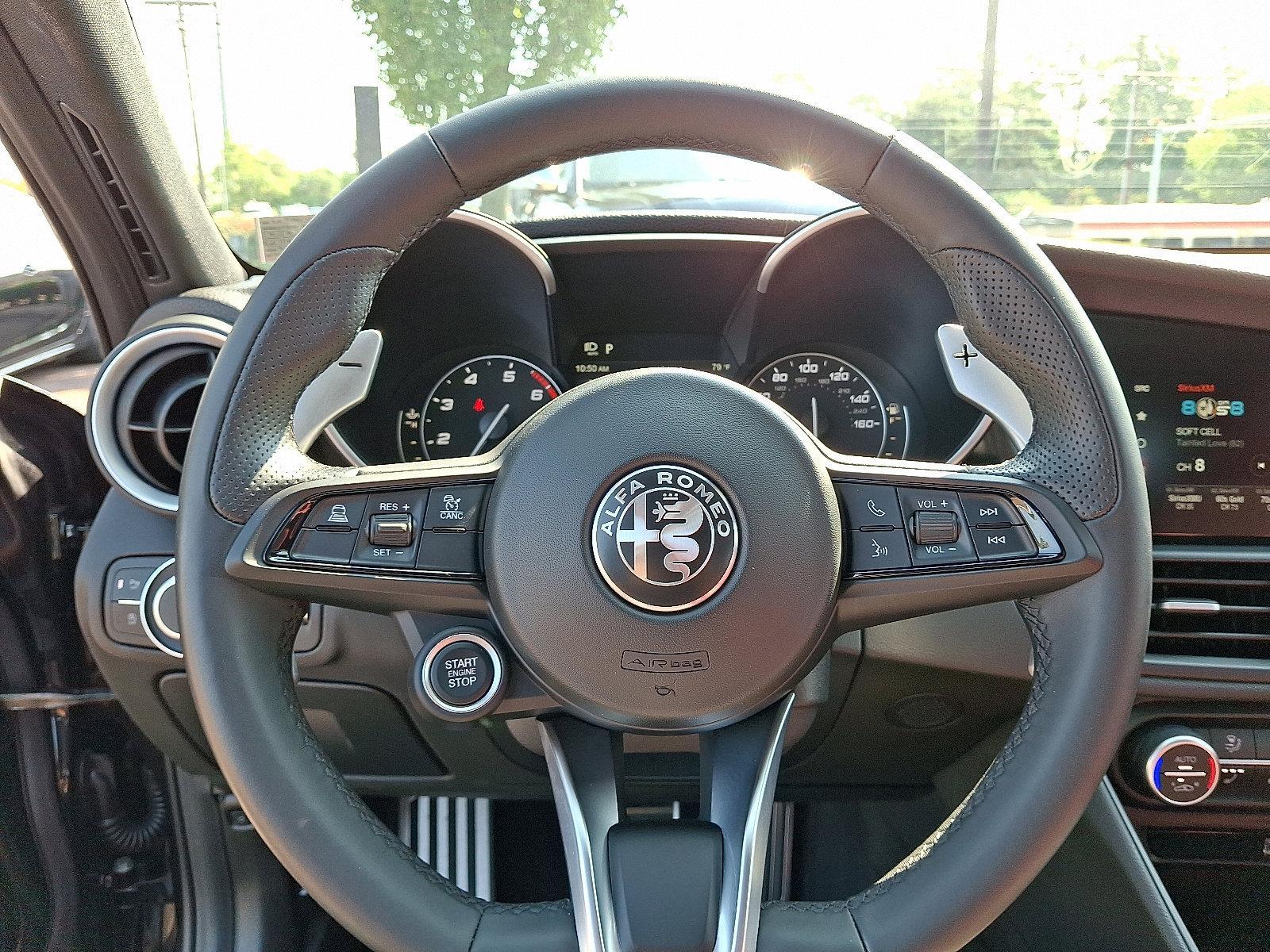 2022 Alfa Romeo Giulia Vehicle Photo in Willow Grove, PA 19090