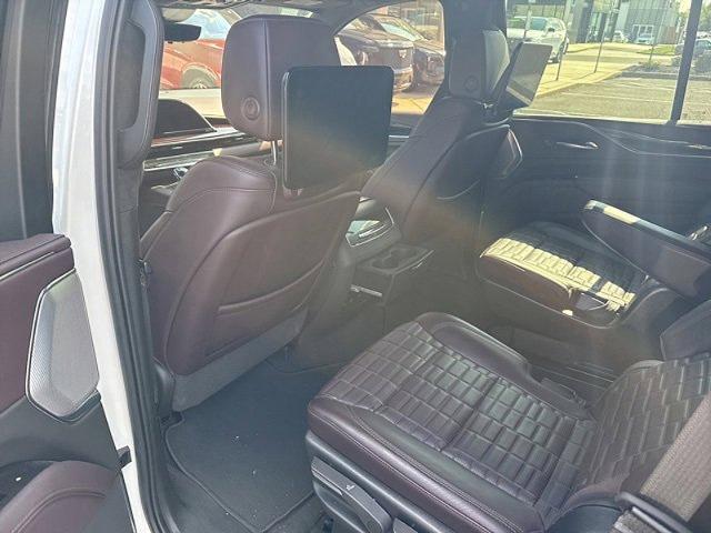 2023 Cadillac Escalade Vehicle Photo in TREVOSE, PA 19053-4984