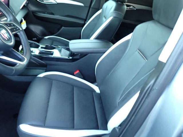 2025 Buick Envision Vehicle Photo in ZELIENOPLE, PA 16063-2910