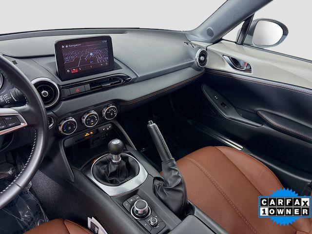 2022 Mazda MX-5 Miata Vehicle Photo in Puyallup, WA 98371