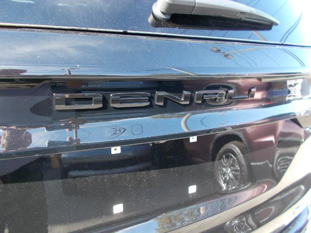 2026 GMC Acadia Vehicle Photo in LOWELL, MA 01852-4336