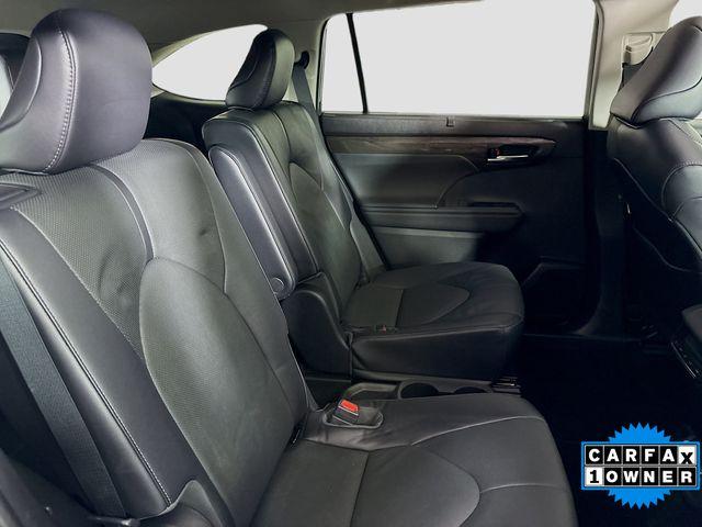 2023 Toyota Highlander Vehicle Photo in Puyallup, WA 98371