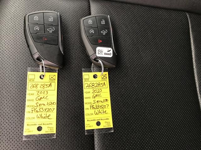 2023 GMC Sierra 1500 Vehicle Photo in GREEN BAY, WI 54303-3330